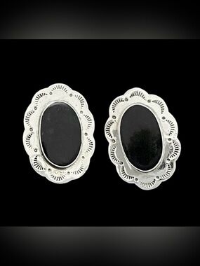 Taxco Mexico Vintage sterling silver black onyx clip on earrings Artisan made